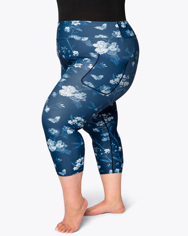 Blue Vintage Bloom Capri