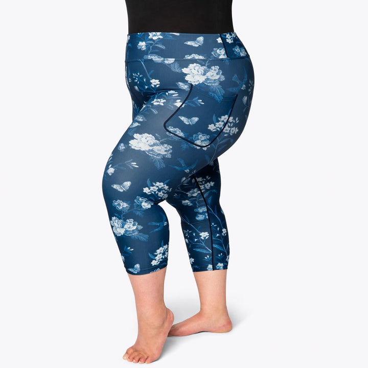 Blue Vintage Bloom Capri