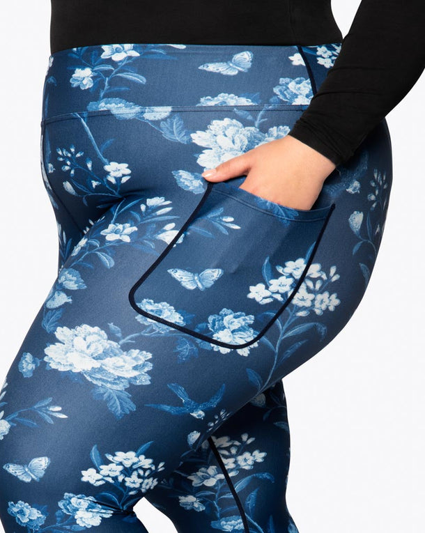 Blue Vintage Bloom Capri