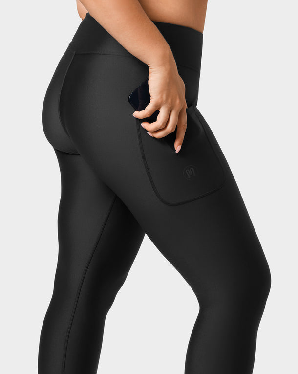 Model 5'7" | Size M