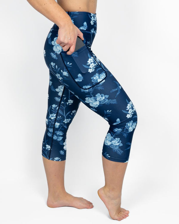 Blue Vintage Bloom Capri