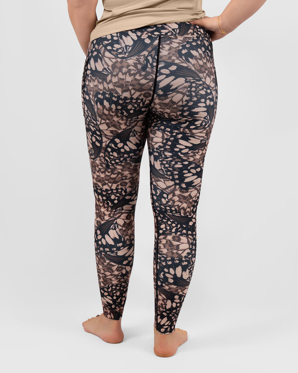Model 5'9" | Size M