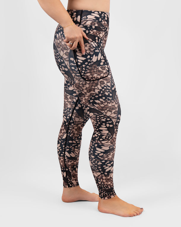Model 5'9" | Size M