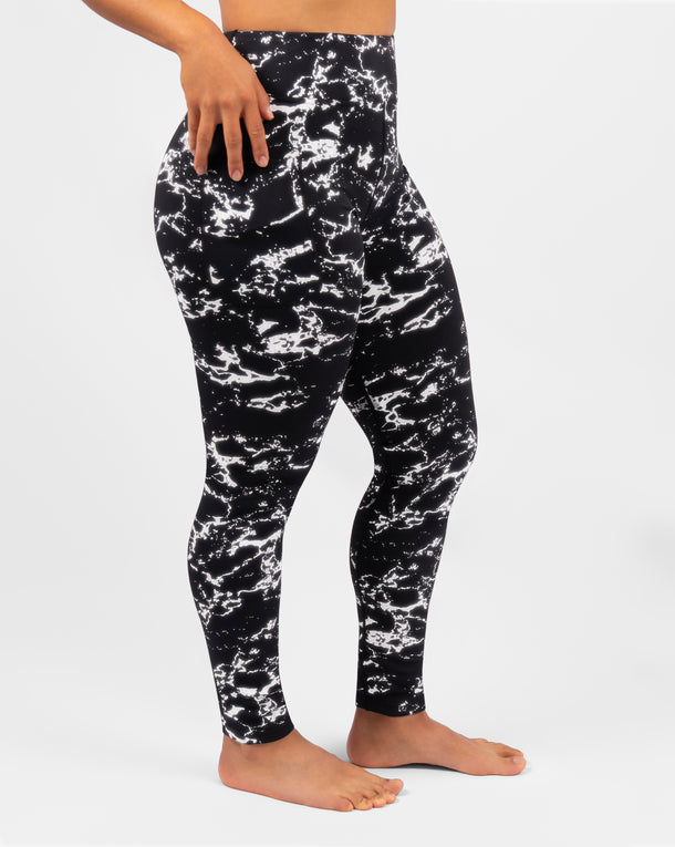 Model 5'4" | Size S