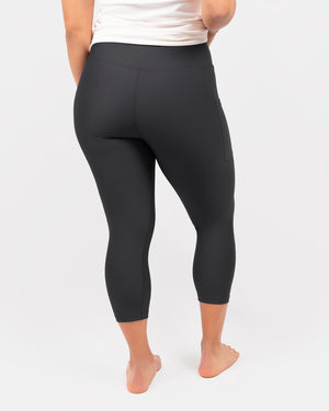 Model 5'4" | Size S 