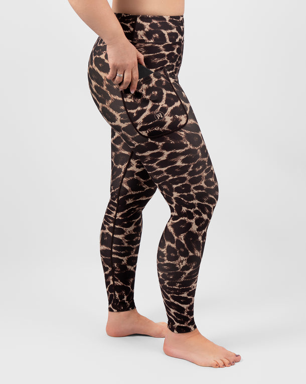 Model 5'9" | Size M
