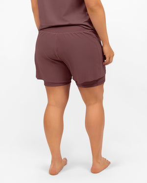 Model 5'4" | Size S 