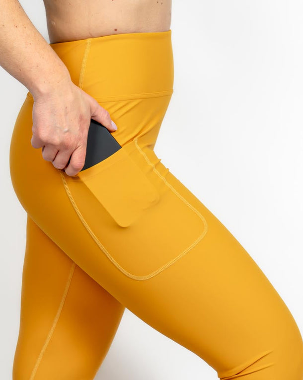 Signature Glow Capri