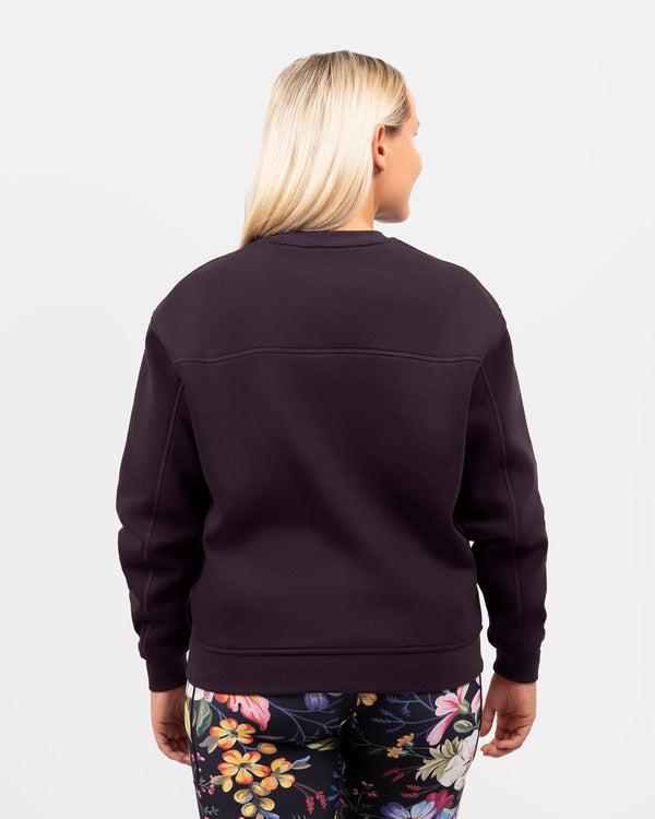Model 5'5" | Size M