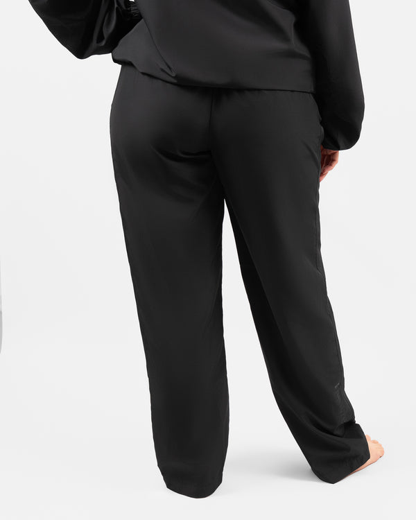 Model 5'4" | Size M