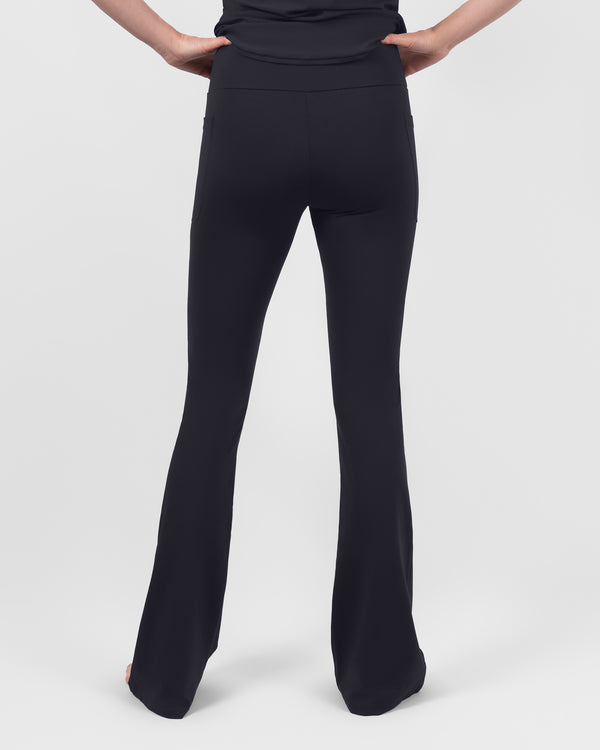 Model 5'9" | Size XS
