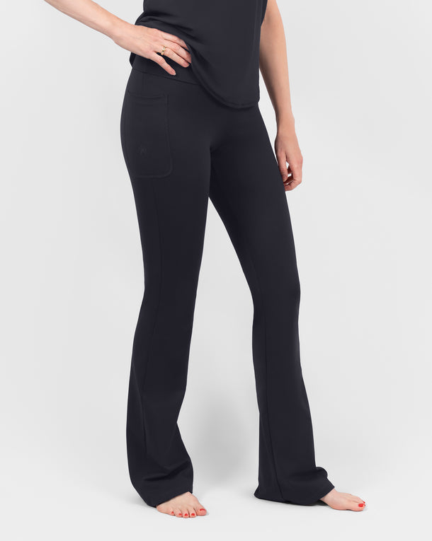 Model 5'9" | Size XS