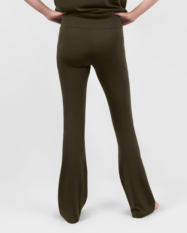 Model 5'9" | Size XS