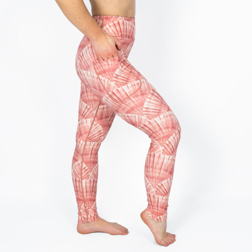 Signature Scallop Leggings