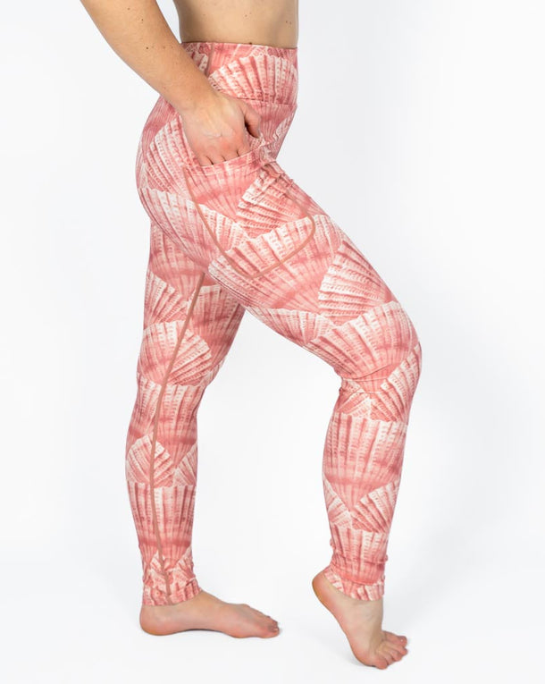 Signature Scallop Leggings