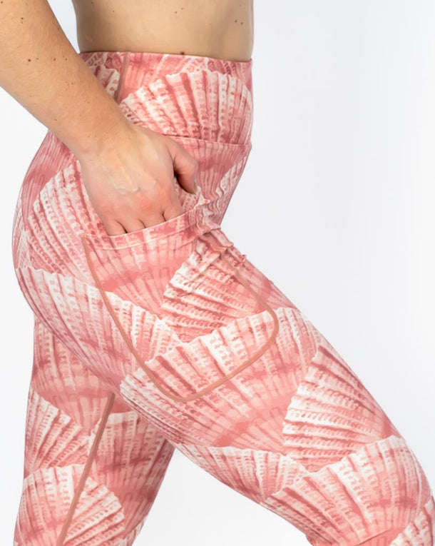 Signature Scallop Leggings