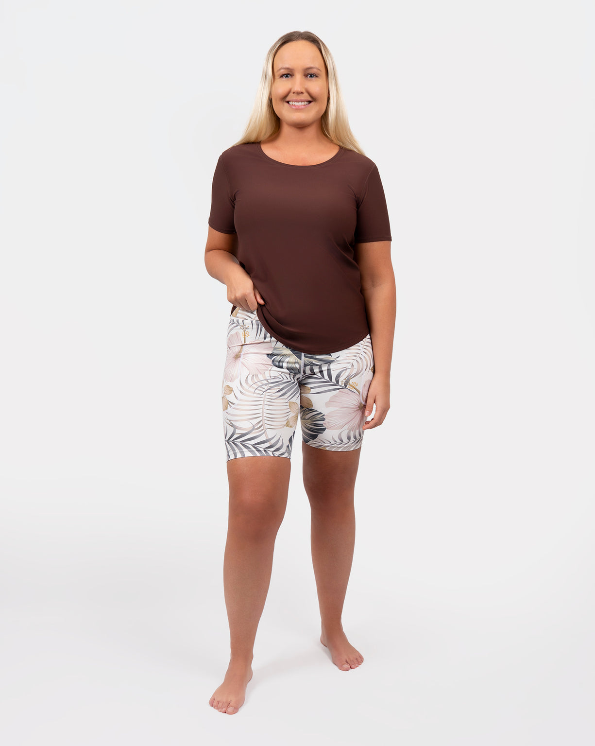 Model 5'5" | Size M