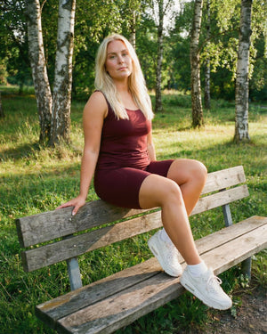 Model 5'4" | Size M