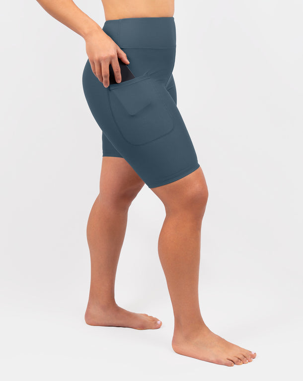 Model 5'4" | Size S