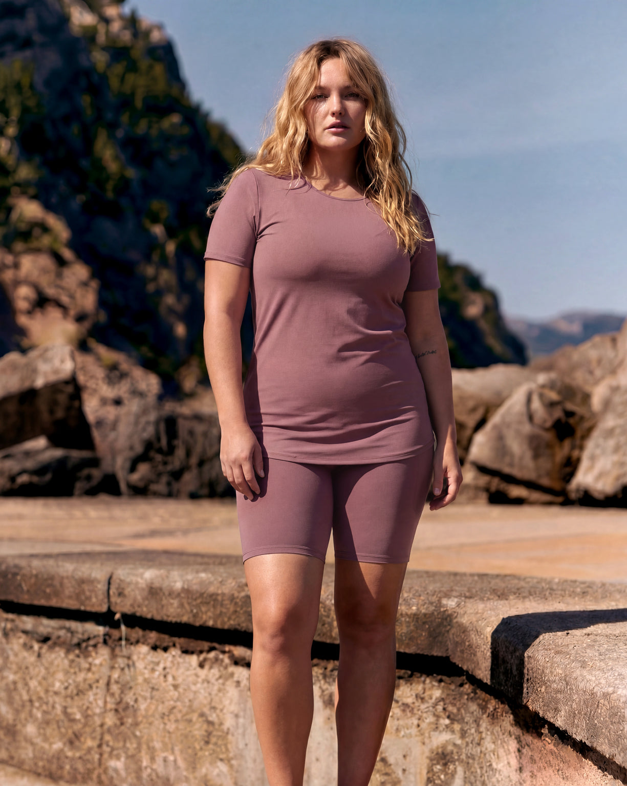 Model 5'5" | Size L