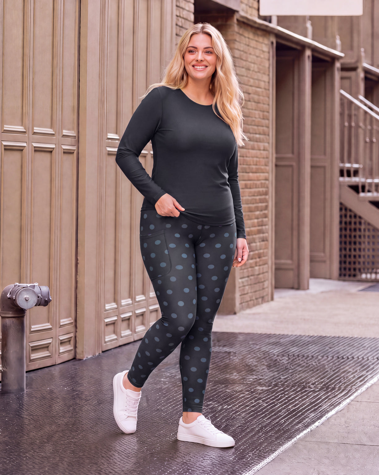 Model 5'5" | Size L