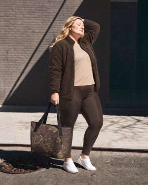 Model 5'6" | Size XL