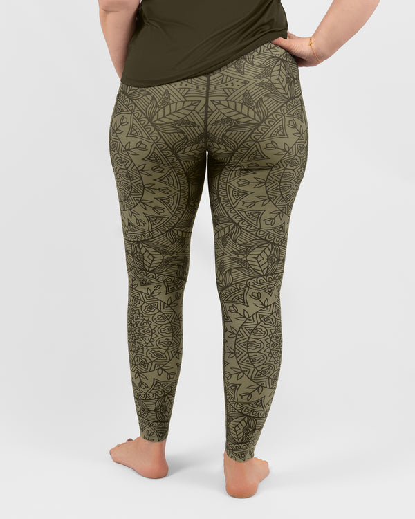 Model 5'9" | Size M