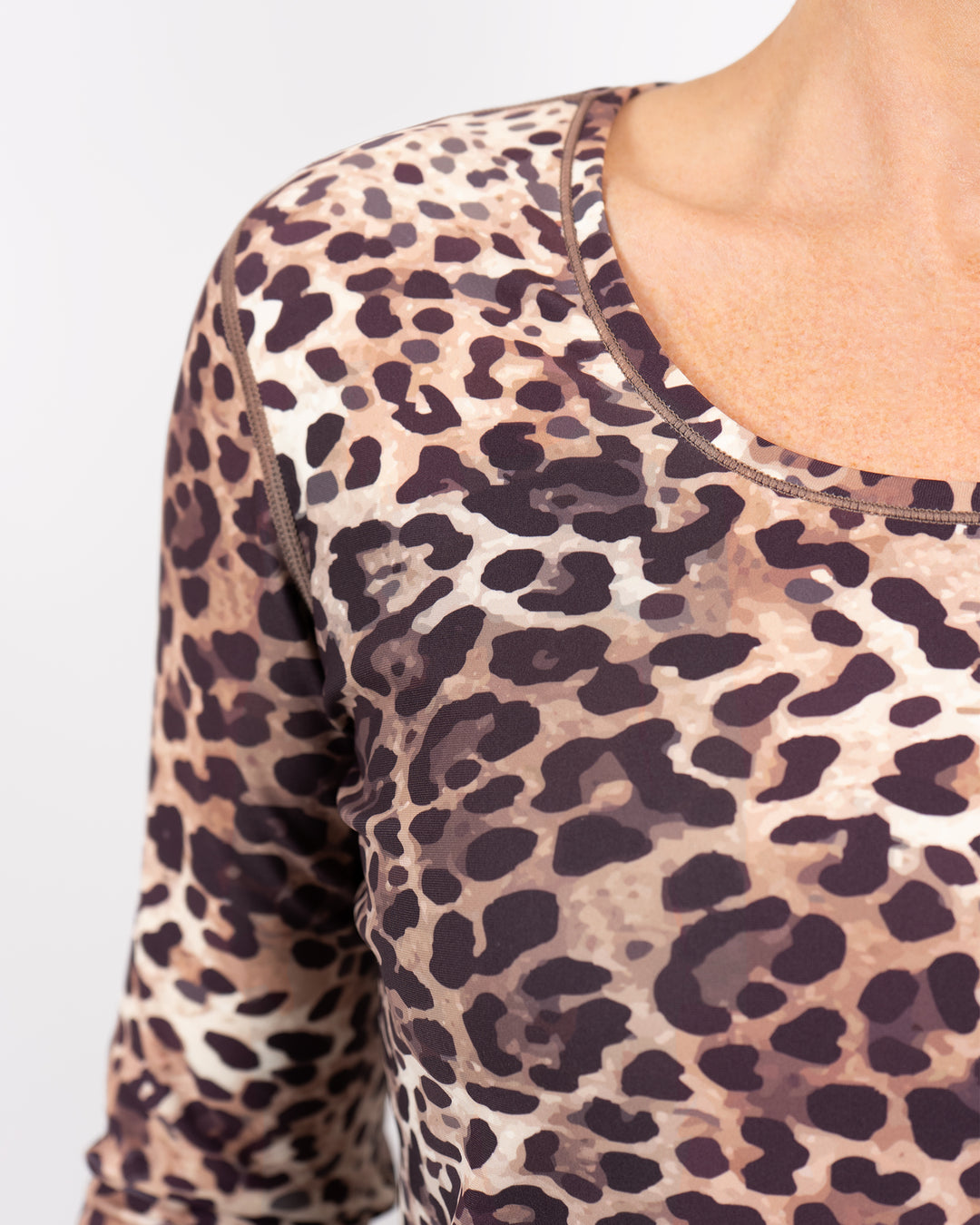 Vigga Fitted Leopard Long-Sleeve