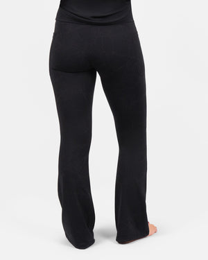 Model 5'3" | Size S, Short