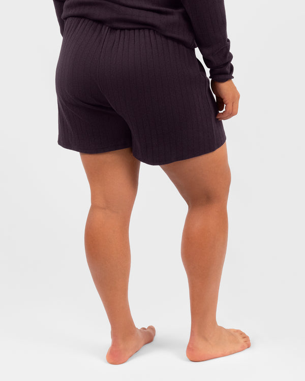 Model 5'4" | Size S